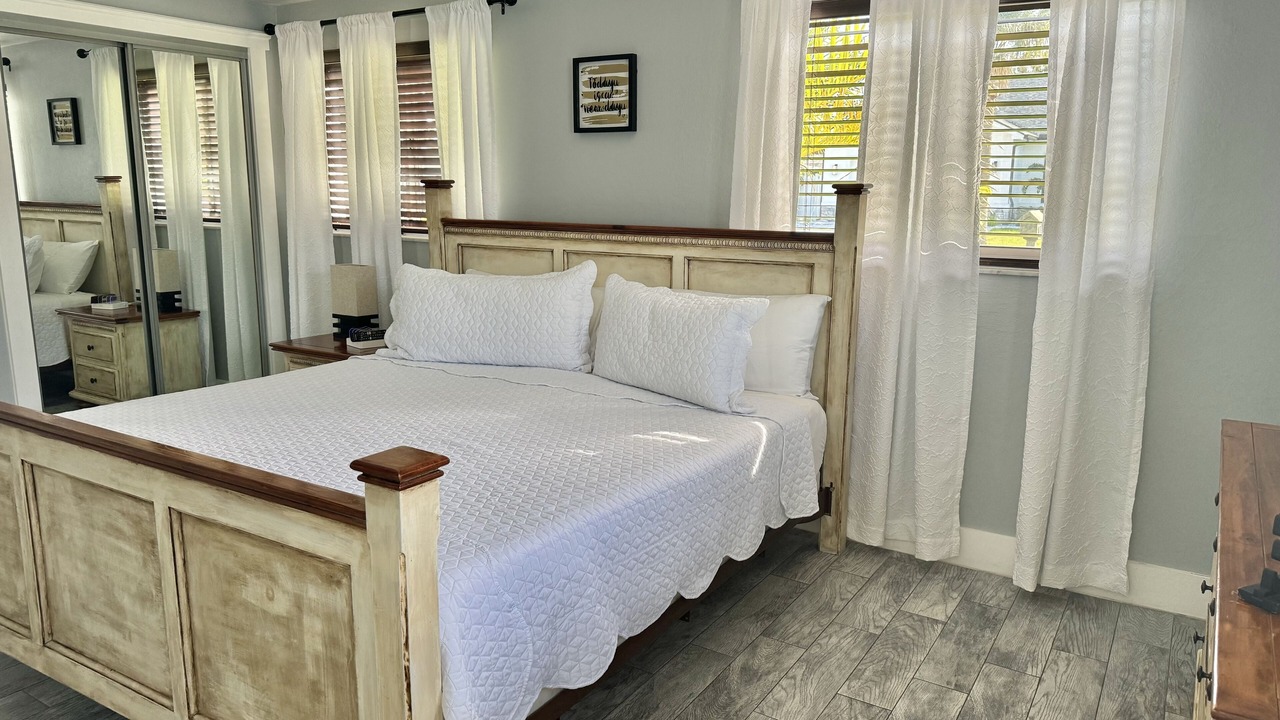 Photo of Bedroom in Egypt Lake-Leto