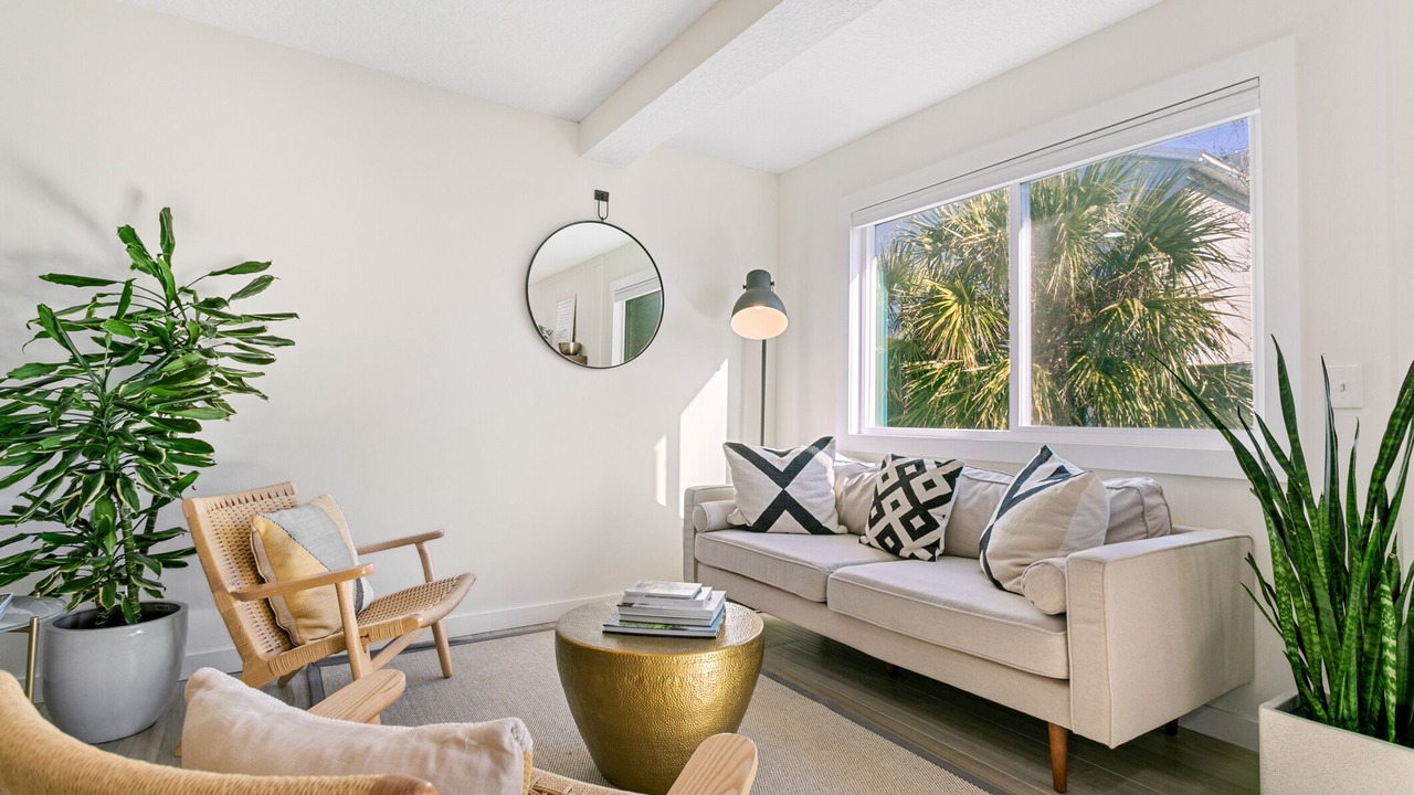 Photo of Livingroom in Jacksonville Beach