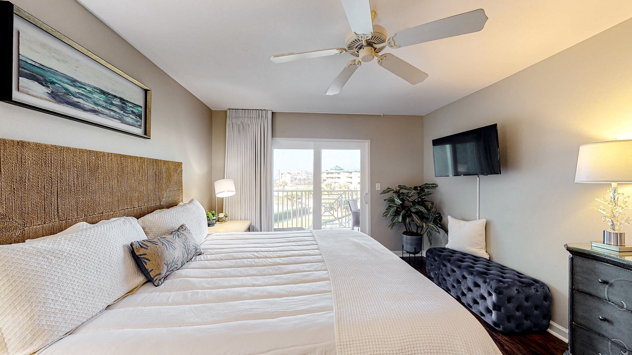 Photo of Bedroom in Miramar Beach