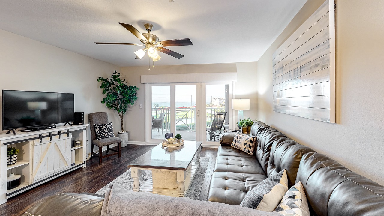 Photo of Livingroom in Miramar Beach