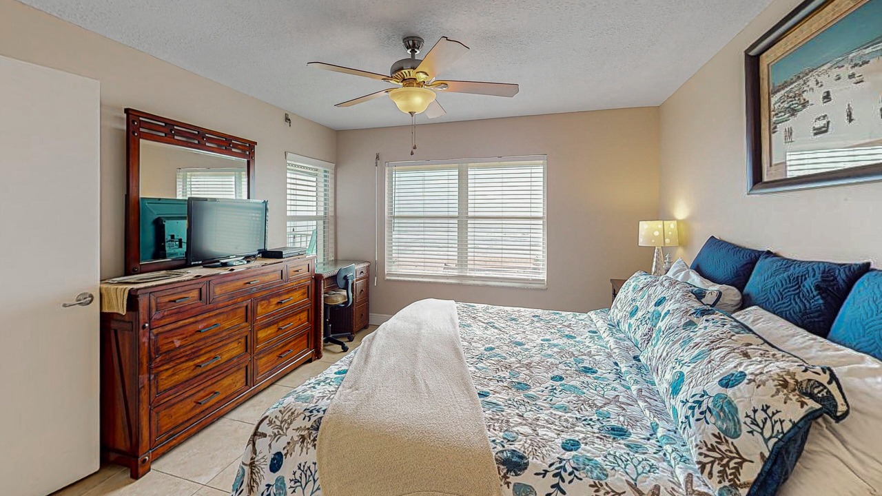 Photo of Bedroom in Seawinds Condo