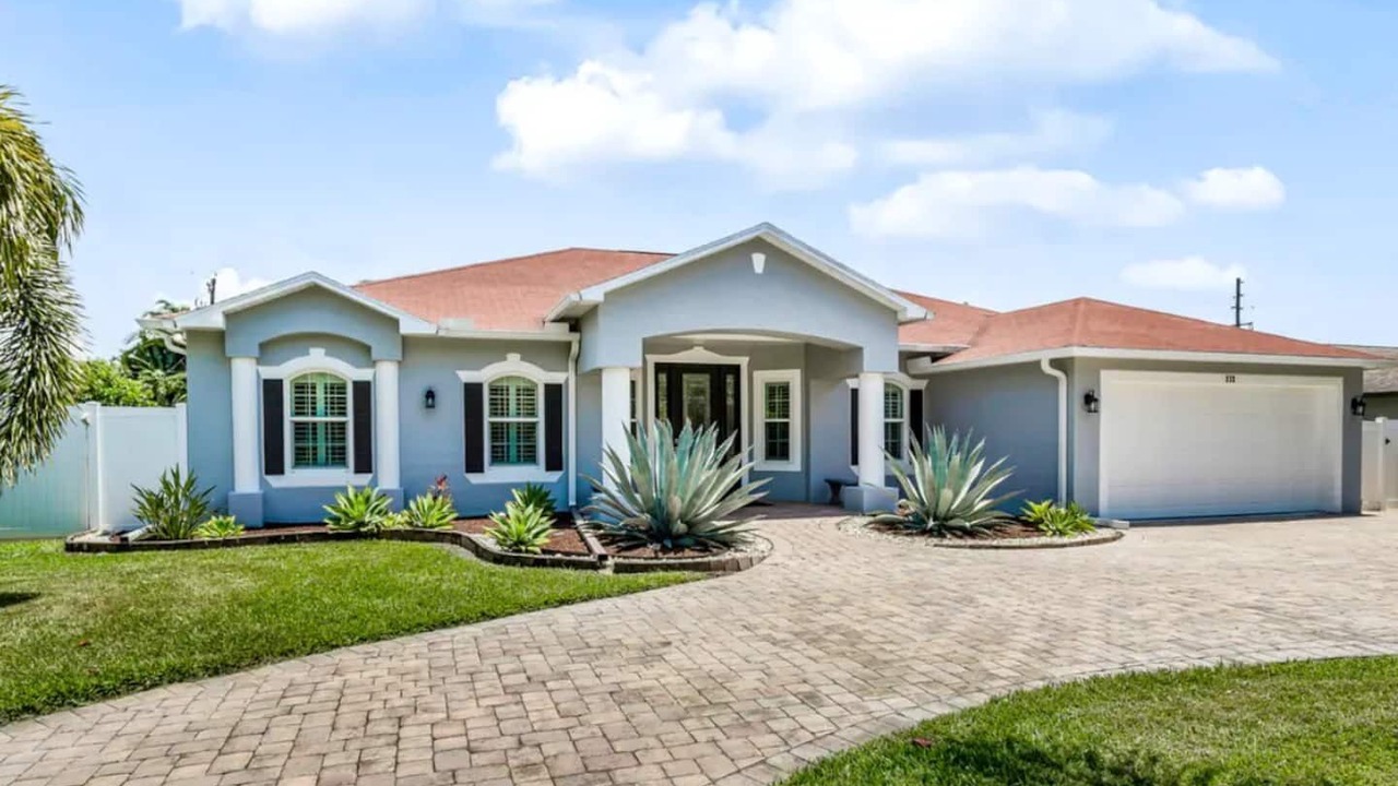 Photo of Outdoor in Palm River Estates