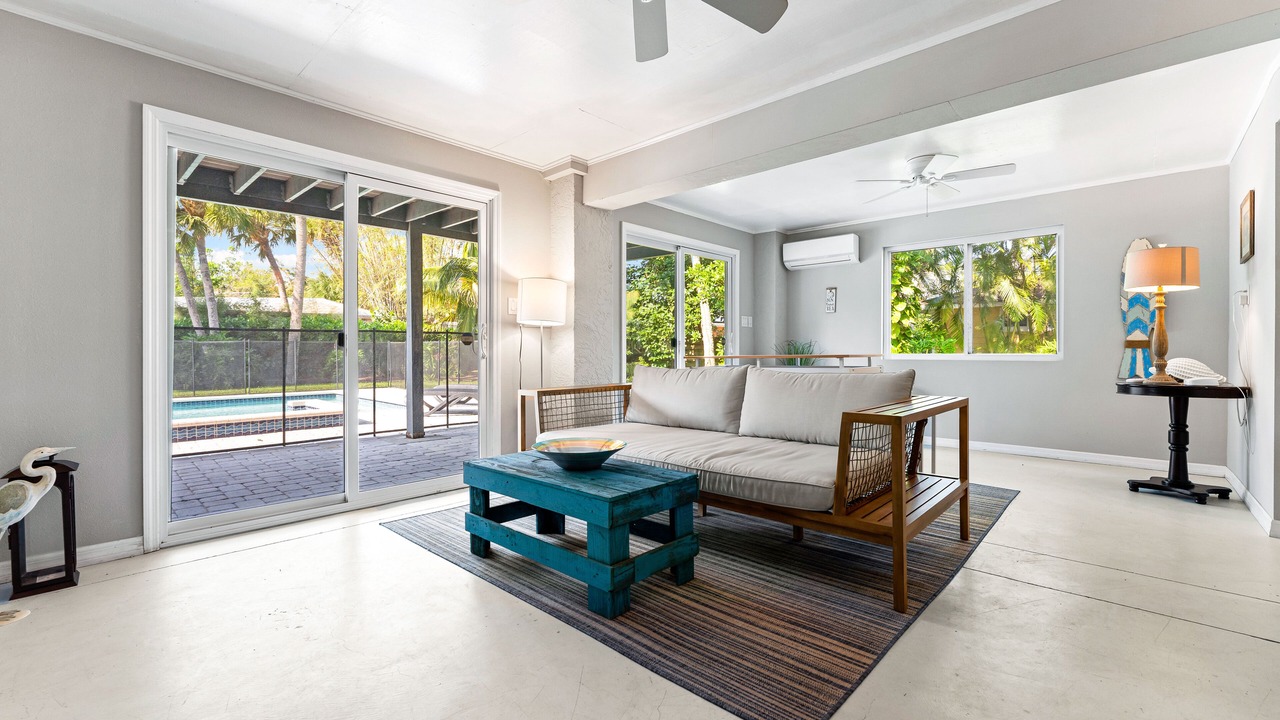Photo of Livingroom in Bay Isle