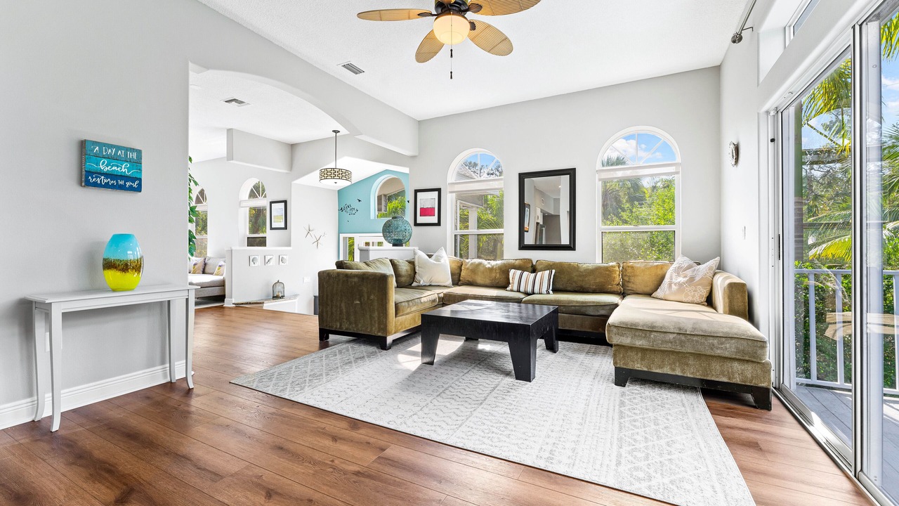 Photo of Livingroom in Bay Isle