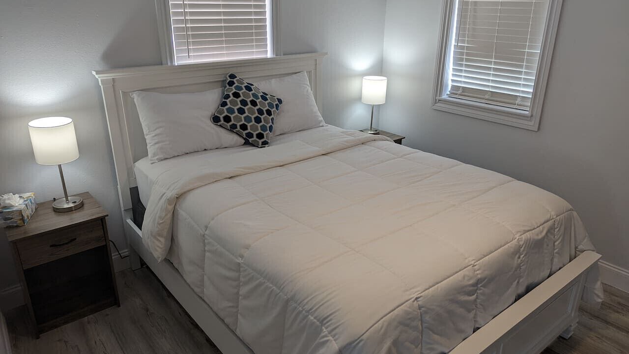 Photo of Bedroom in Naples Park