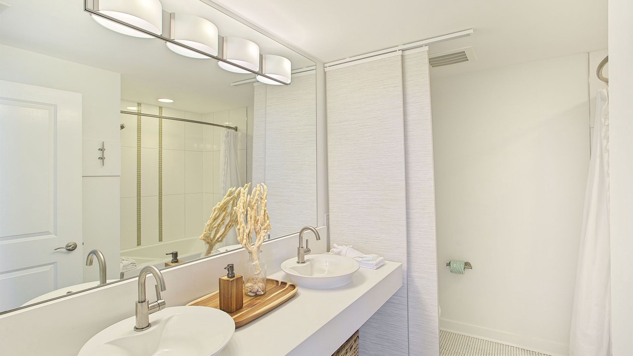 Photo of Bathroom in Baytowne Wharf