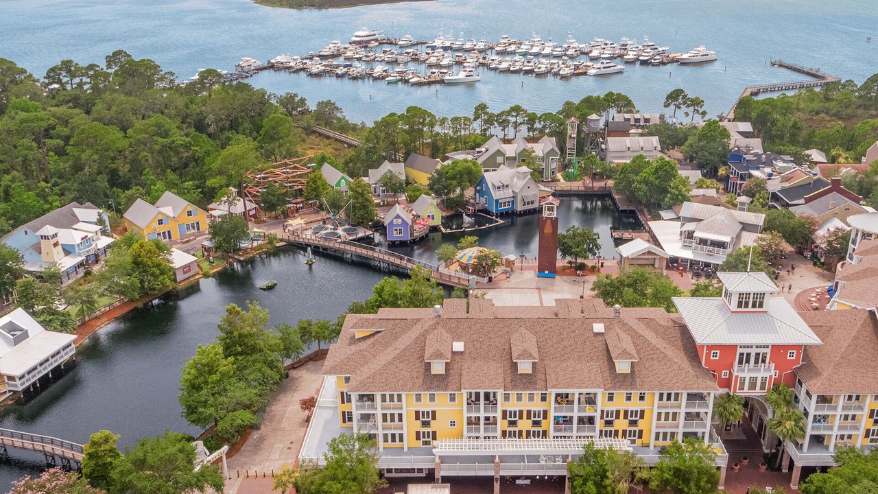 Photo of Others in Baytowne Wharf
