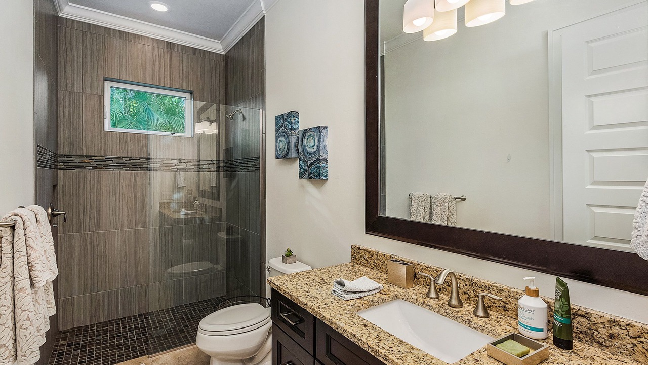 Photo of Bathroom in Pelican