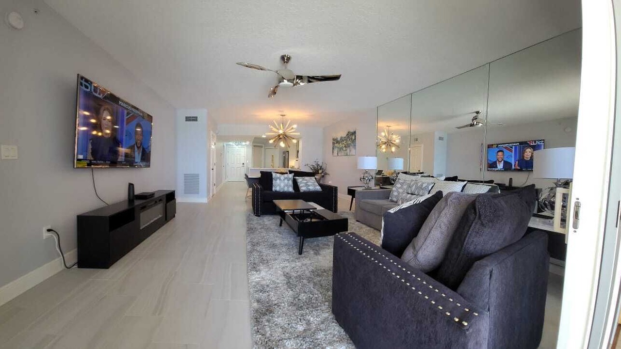 Photo of Livingroom in North Redington Beach