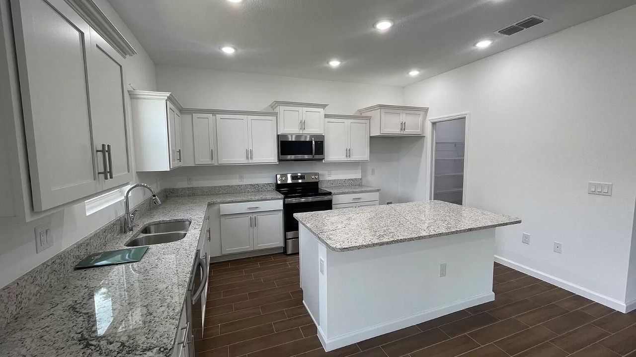 Photo of Kitchen in Haines City