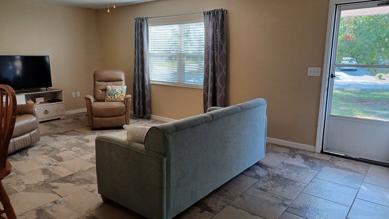 Photo of Livingroom in Spring Hill