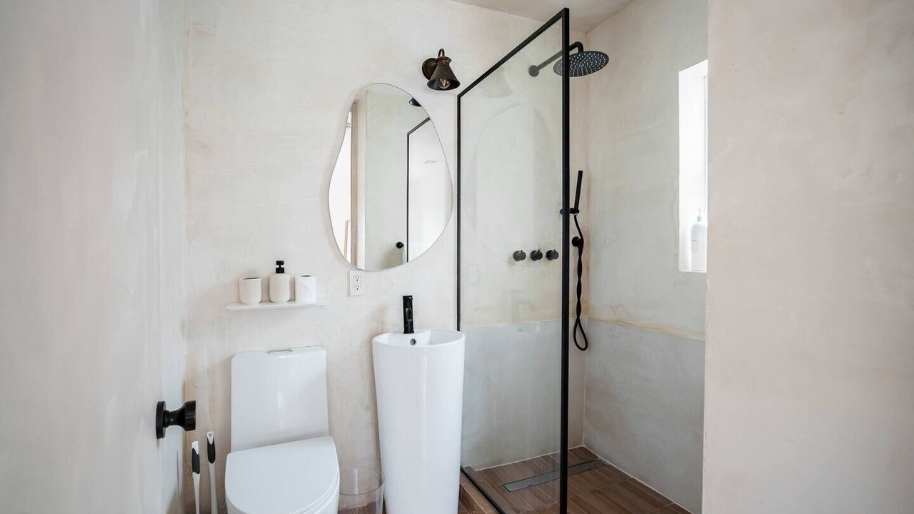 Photo of Bathroom in Croissant Park