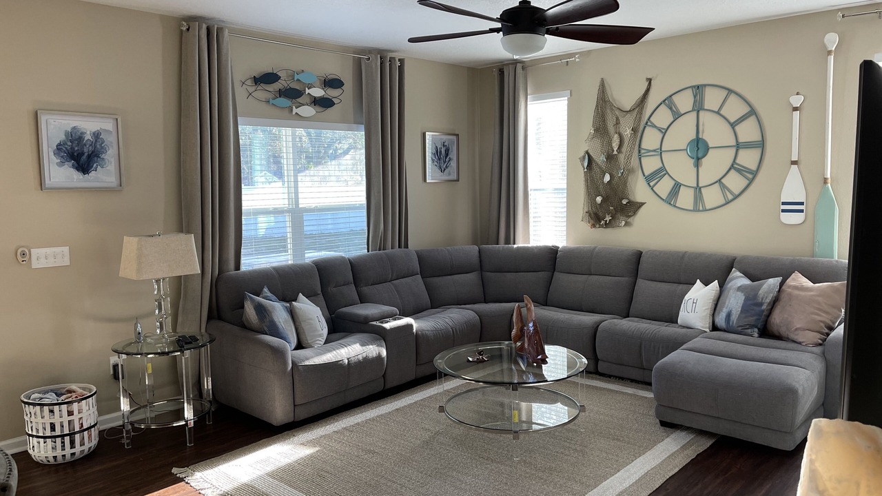 Photo of Livingroom in Riverview