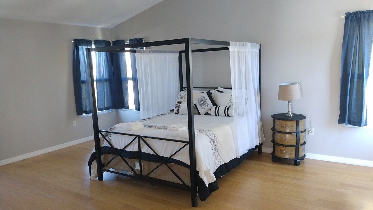 Photo of Bedroom in Harbor Bluffs