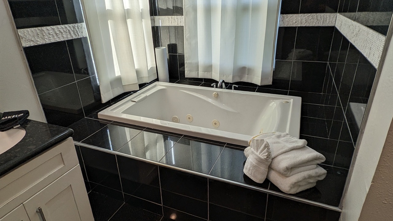 Photo of Bathroom in Harbor Bluffs