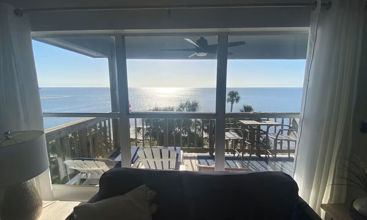 Photo of Patio Balcony in Cedar Key