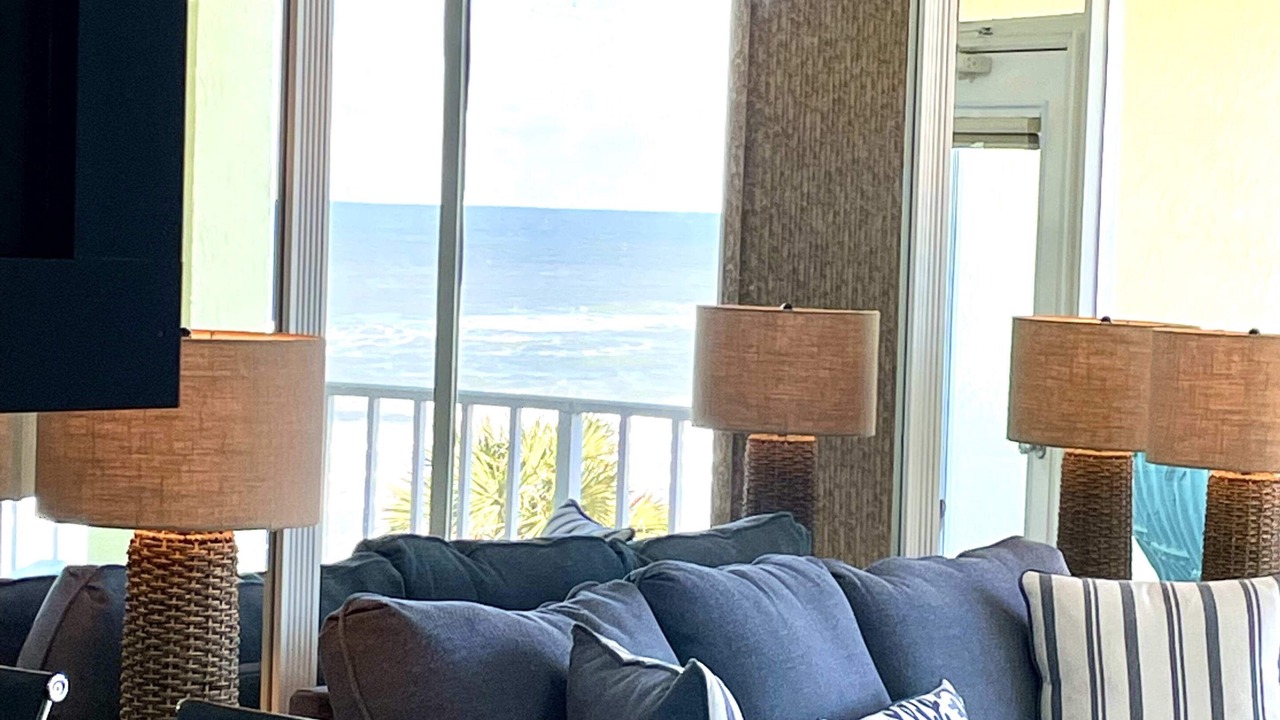 Photo of Livingroom in Ormond Beach