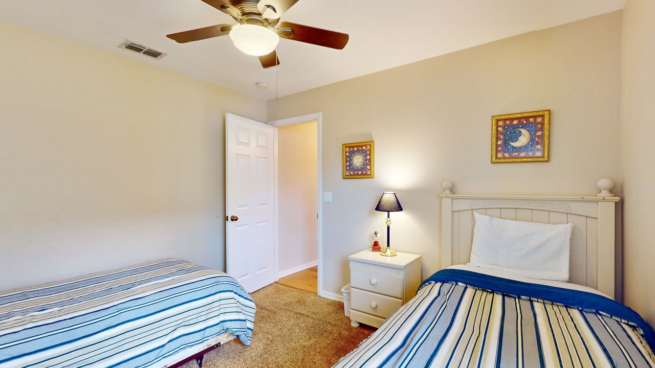 Photo of Bedroom in Beachwalk Isles