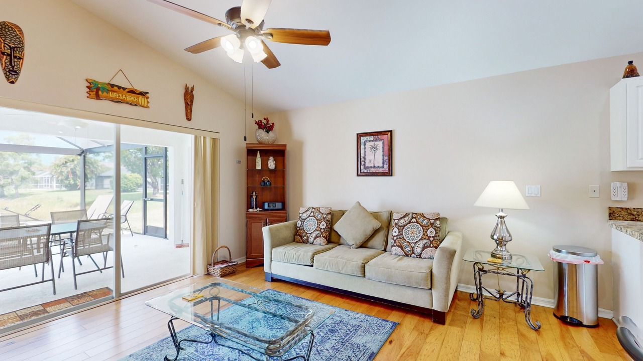 Photo of Livingroom in Beachwalk Isles