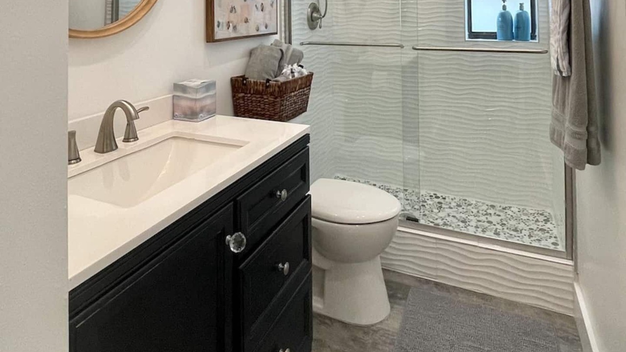 Photo of Bathroom in Palm River Estates