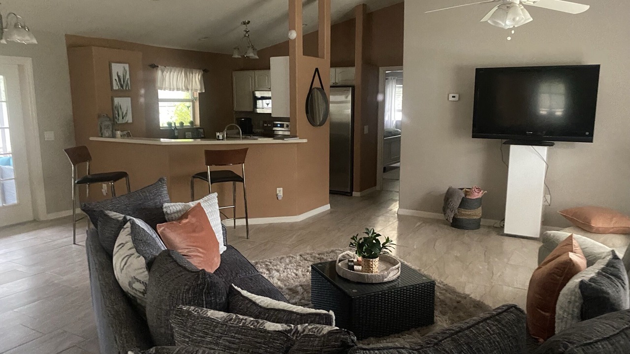 Photo of Livingroom in North Port
