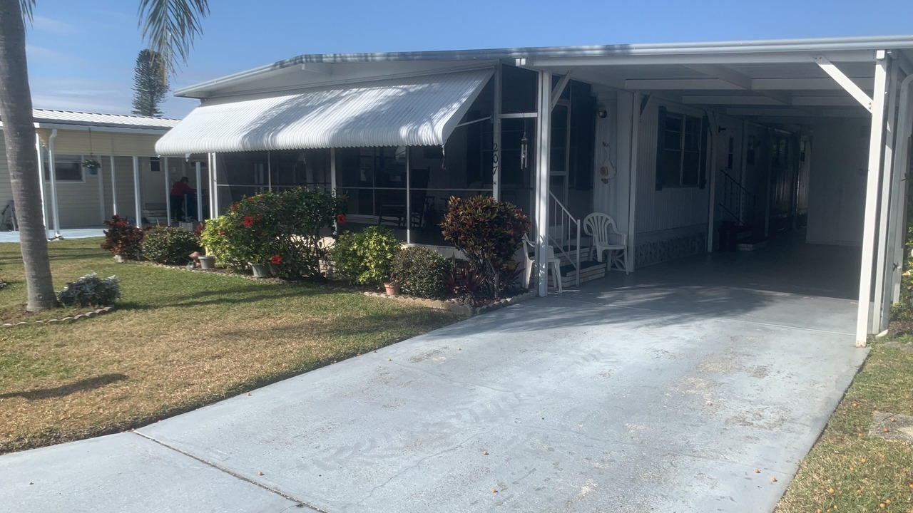 Photo of Outdoor in Trailer Estates