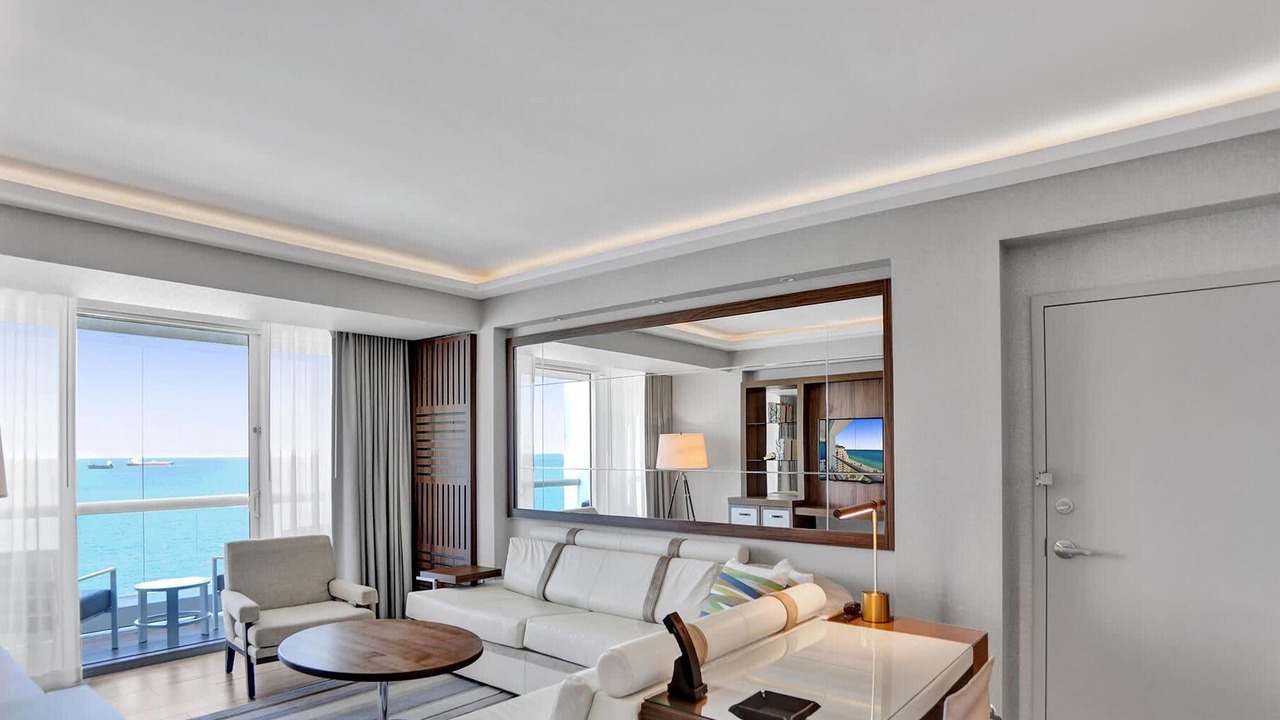 Photo of Livingroom in Central Beach