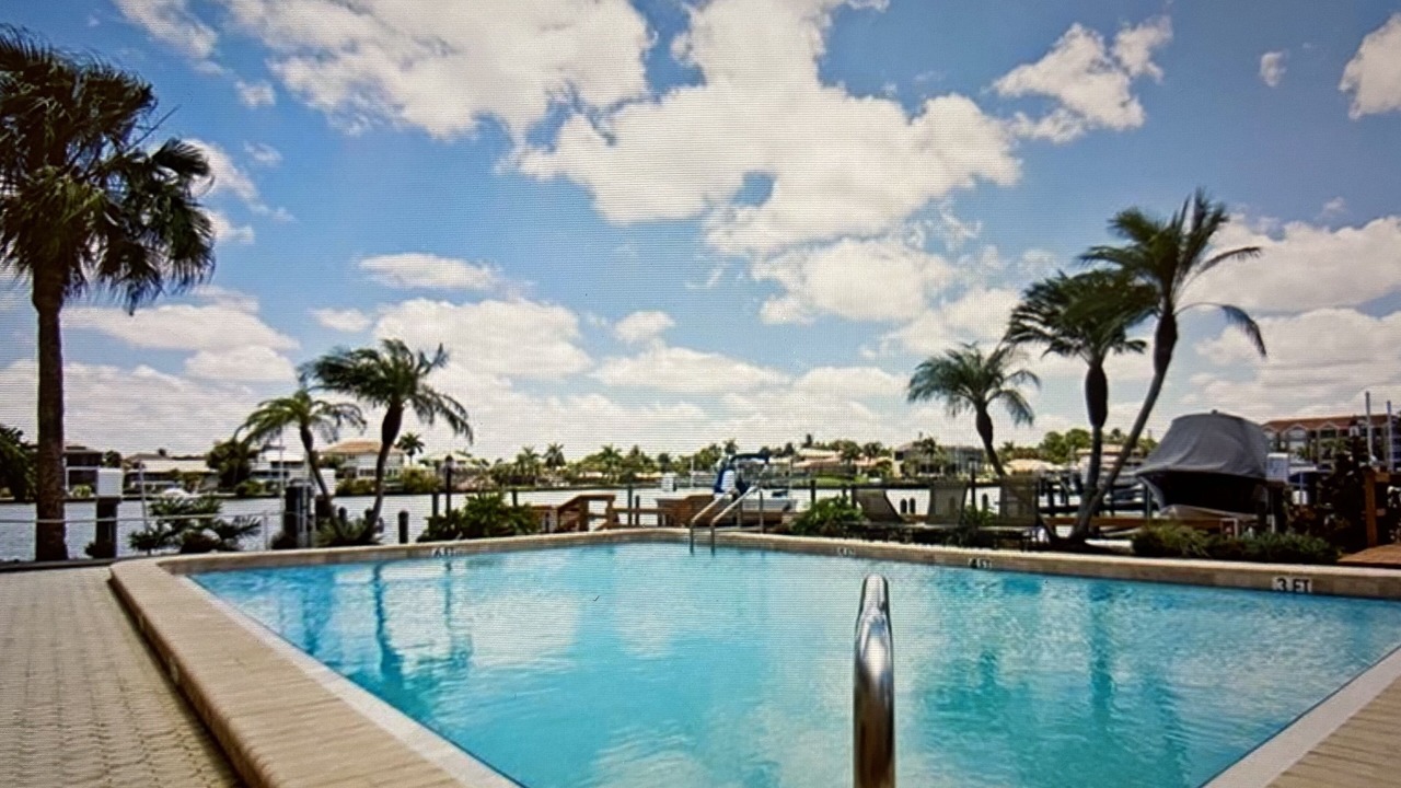 Photo of Outdoor in Vanderbilt Beach