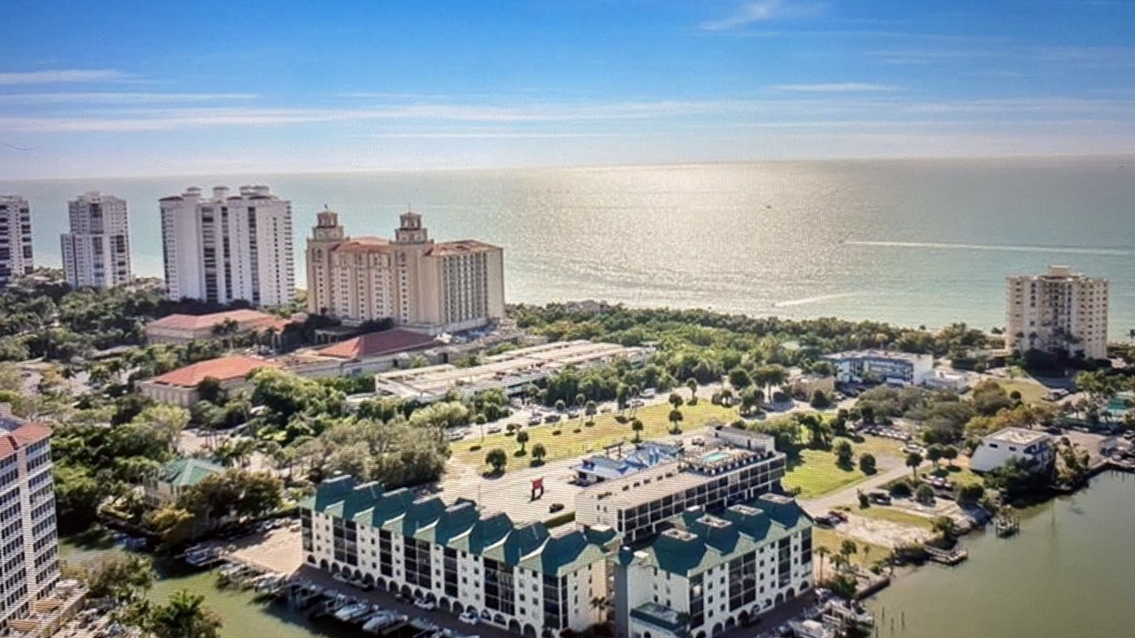 Photo of Outdoor in Vanderbilt Beach
