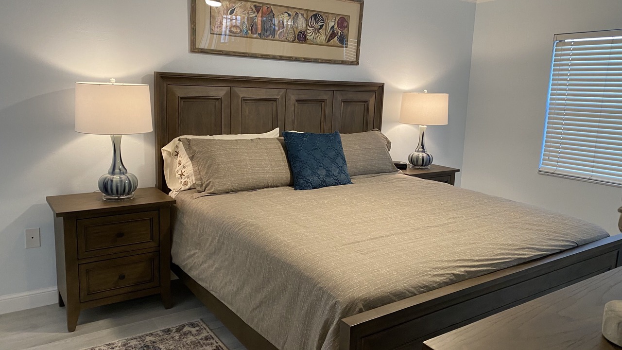 Photo of Bedroom in Vanderbilt Beach