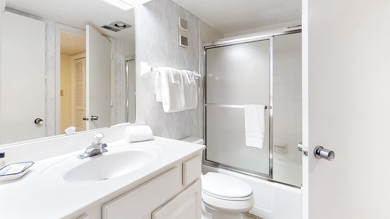 Photo of Bathroom in Fernandina Beach