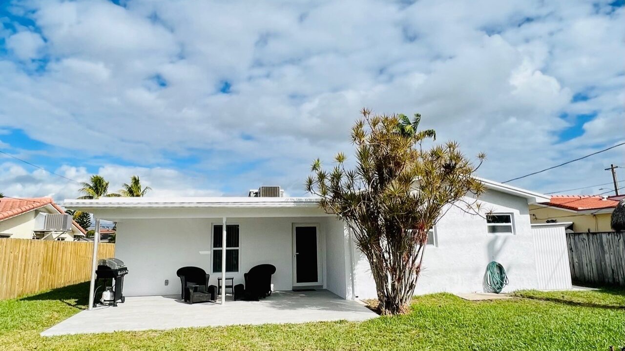 Photo of Patio Balcony in Dania Beach