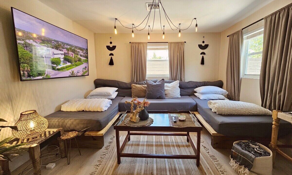 Photo of Livingroom in Edgewood