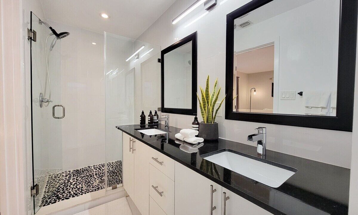 Photo of Bathroom in Edgewood