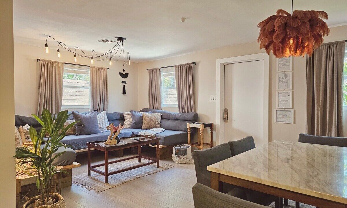 Photo of Livingroom in Edgewood