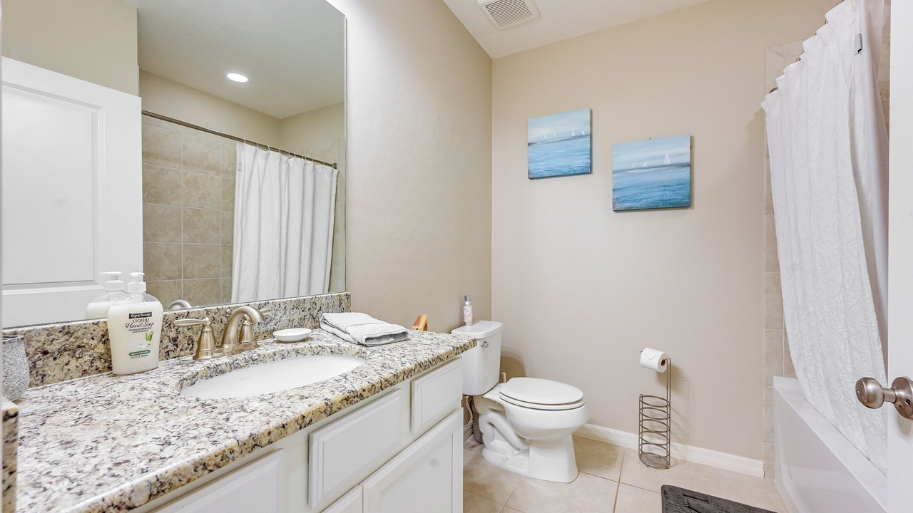 Photo of Bathroom in Naples