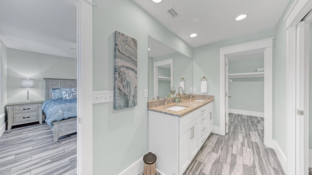Photo of Bathroom in Dune Allen Beach