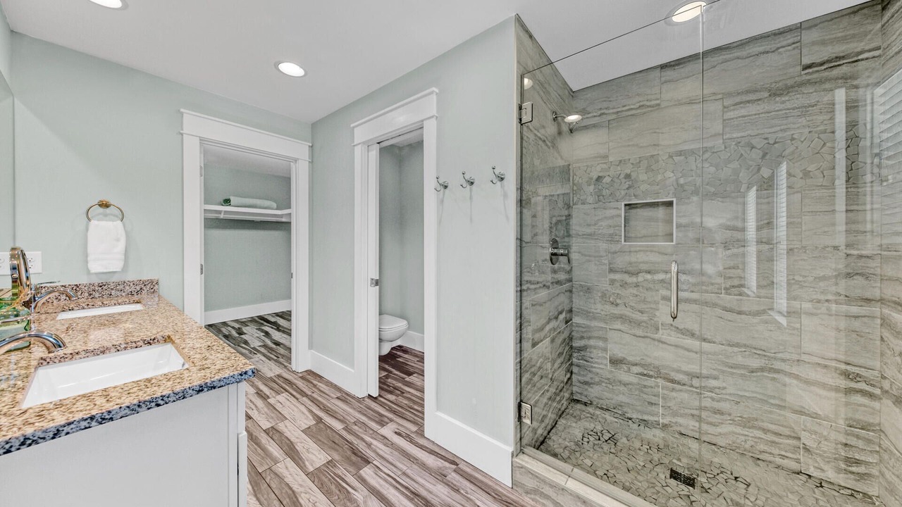Photo of Bathroom in Dune Allen Beach
