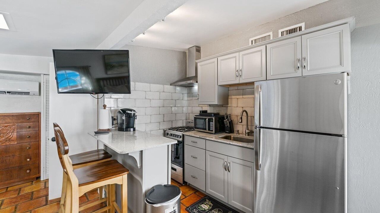 Photo of Kitchen in Old Northwood Historic District