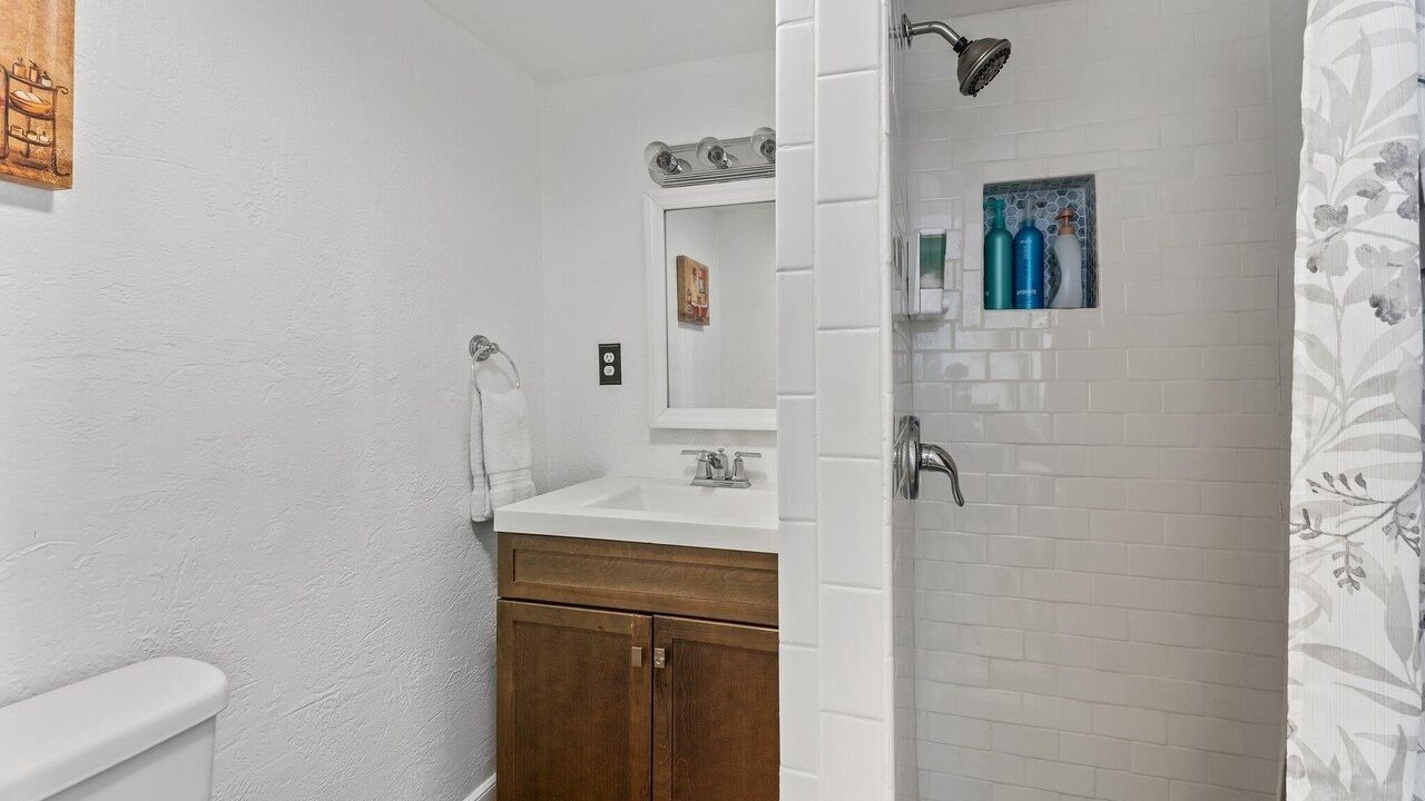 Photo of Bathroom in Old Northwood Historic District