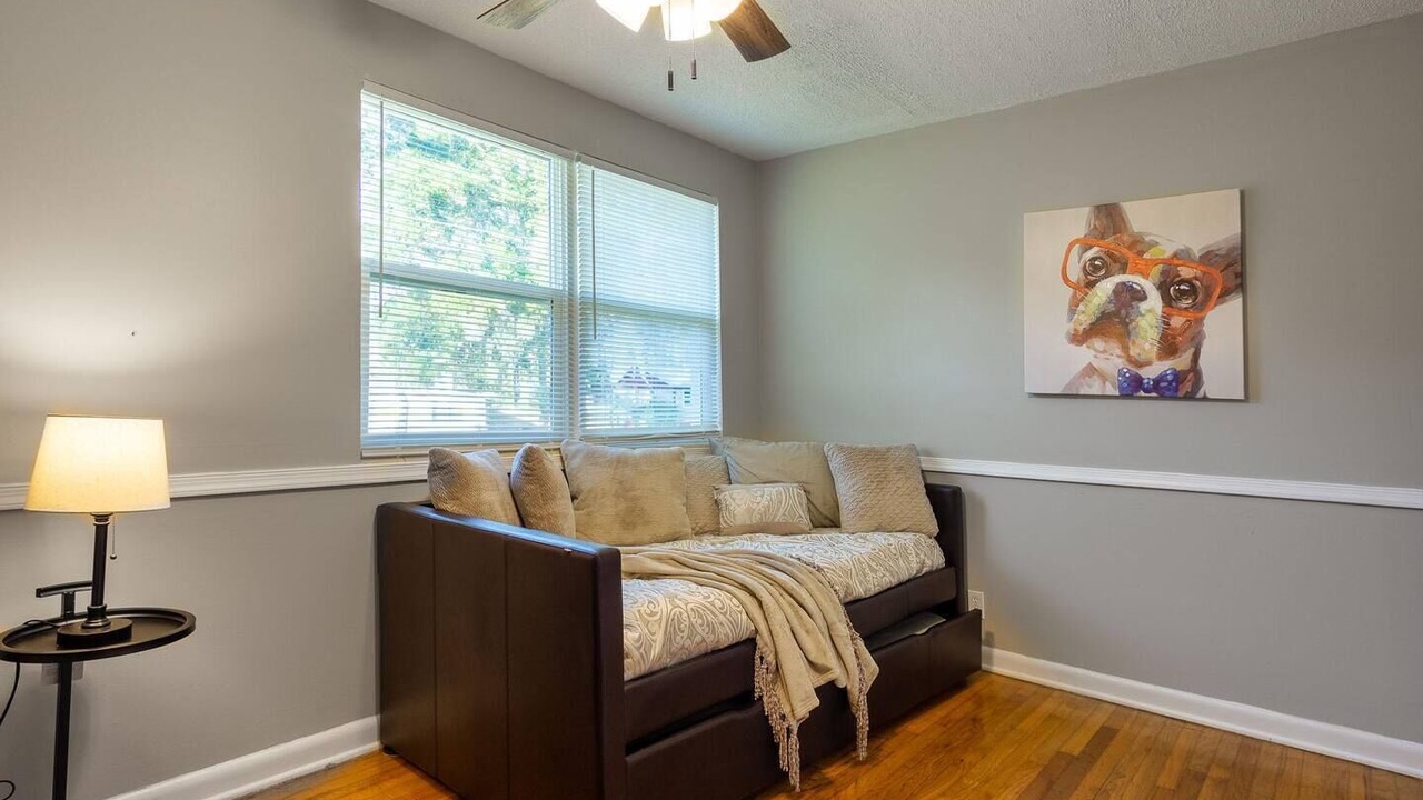 Photo of Livingroom in Jacksonville
