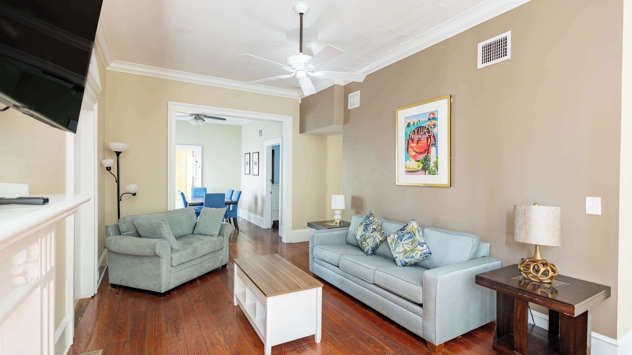 Photo of Livingroom in Historic Seaport