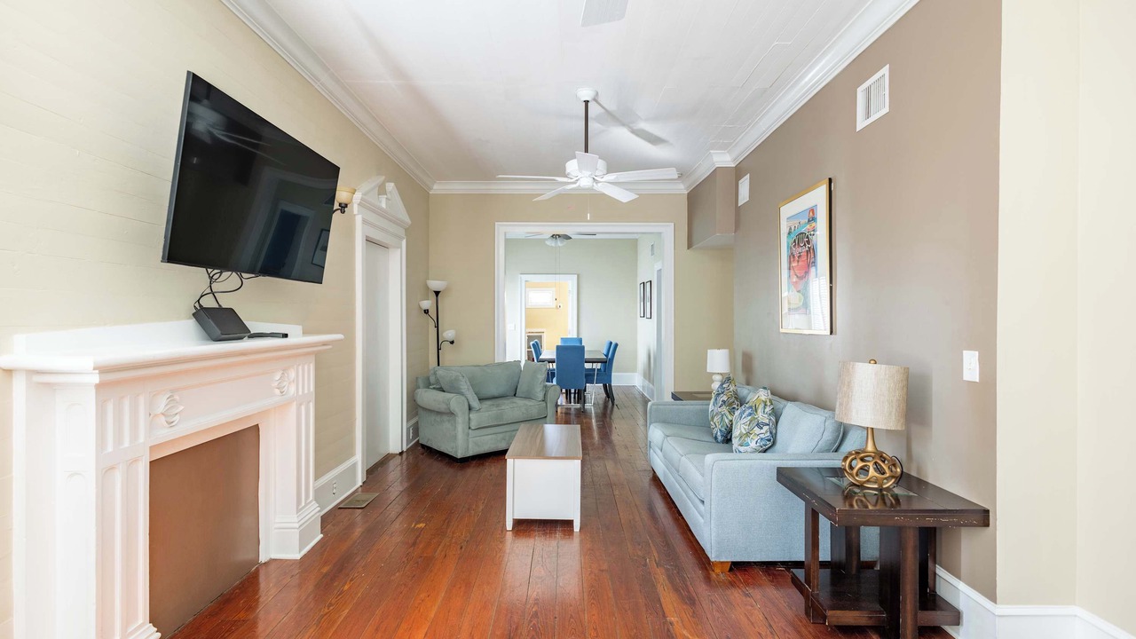 Photo of Livingroom in Historic Seaport