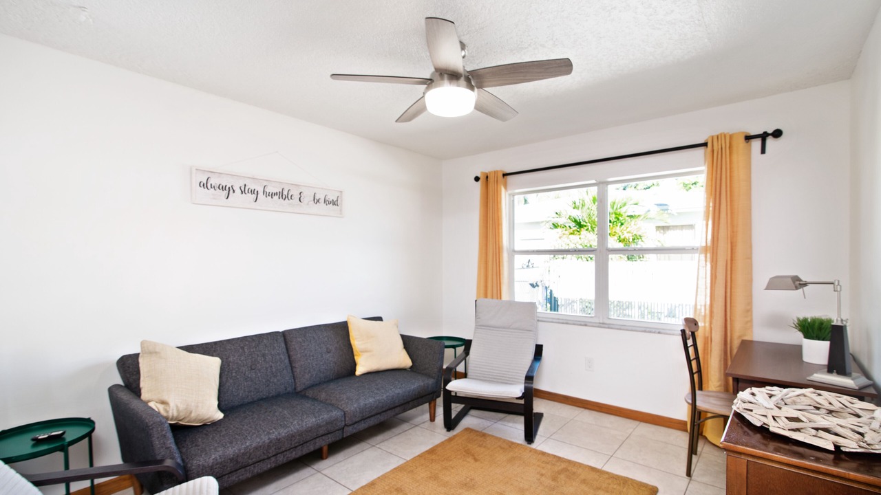 Photo of Livingroom in Survey Creek