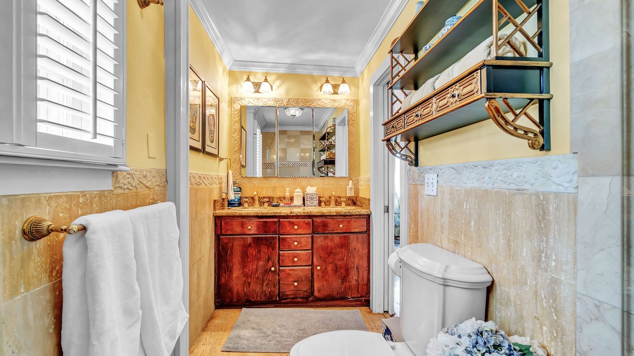Photo of Bathroom in Southland Park