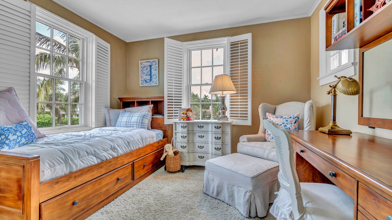 Photo of Bedroom in Southland Park