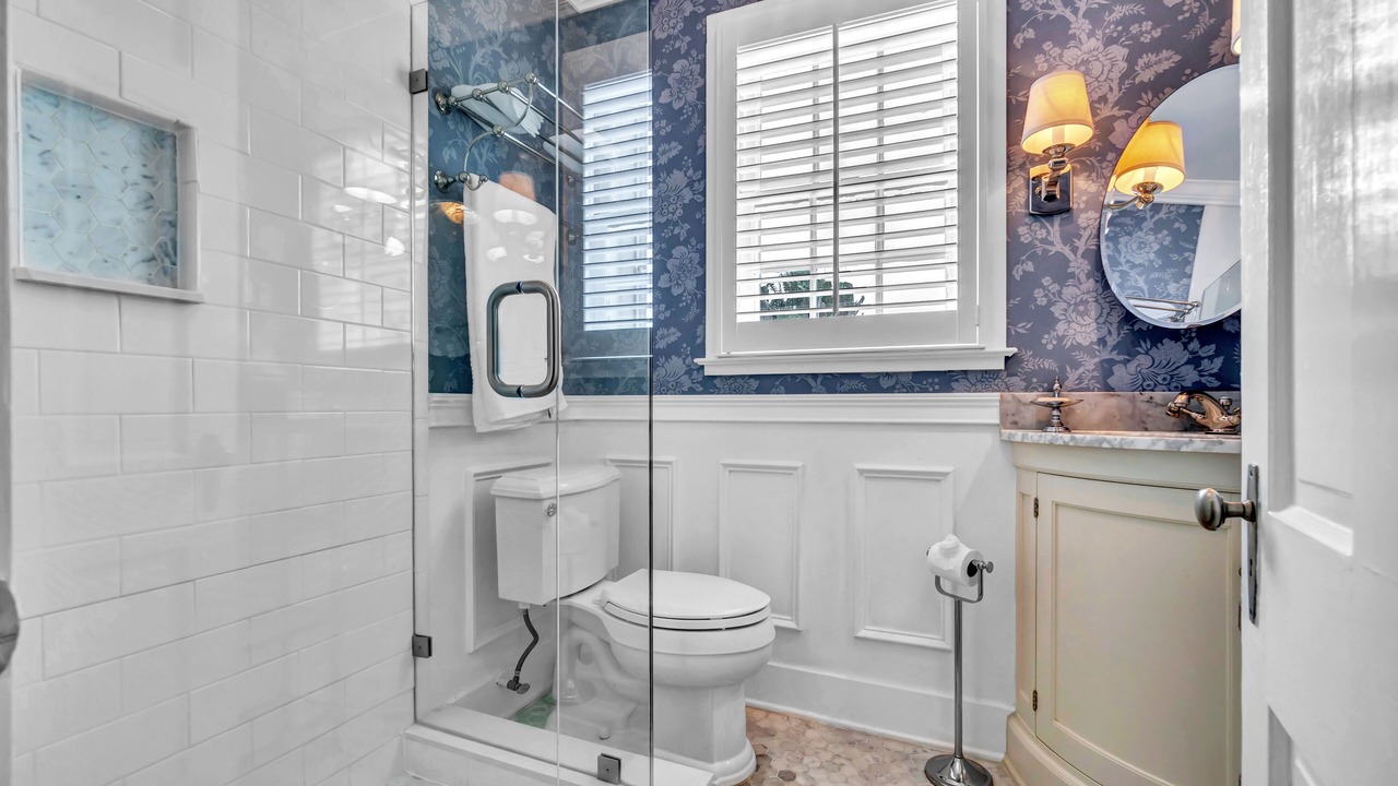 Photo of Bathroom in Southland Park