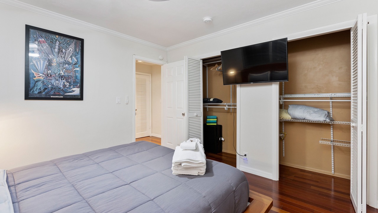 Photo of Bedroom in Dania Beach