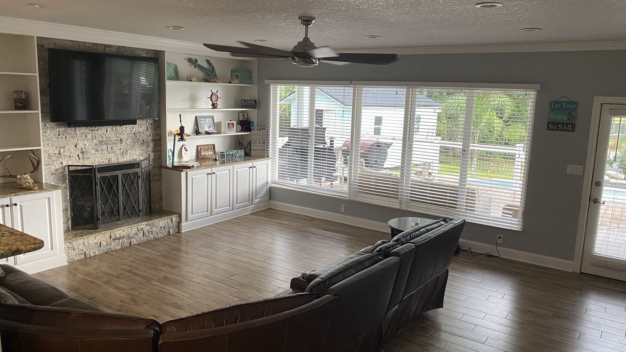 Photo of Livingroom in Jacksonville