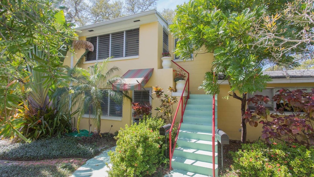 Photo of Outdoor in Historic Hyde Park North